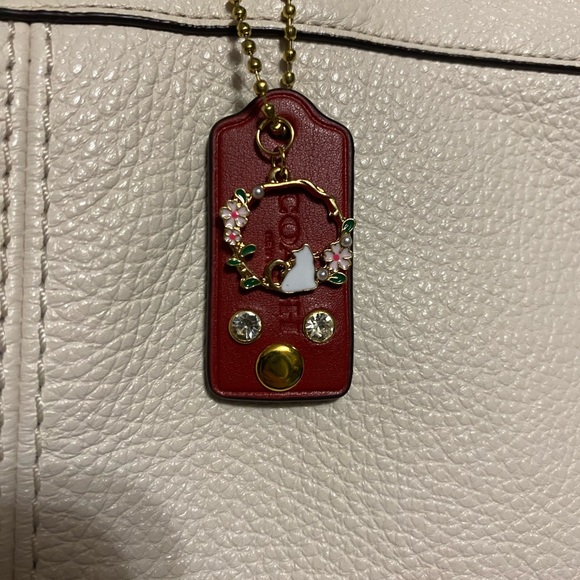 Coach Custom Hangtag Cat and Flowers - Picture 7 of 9